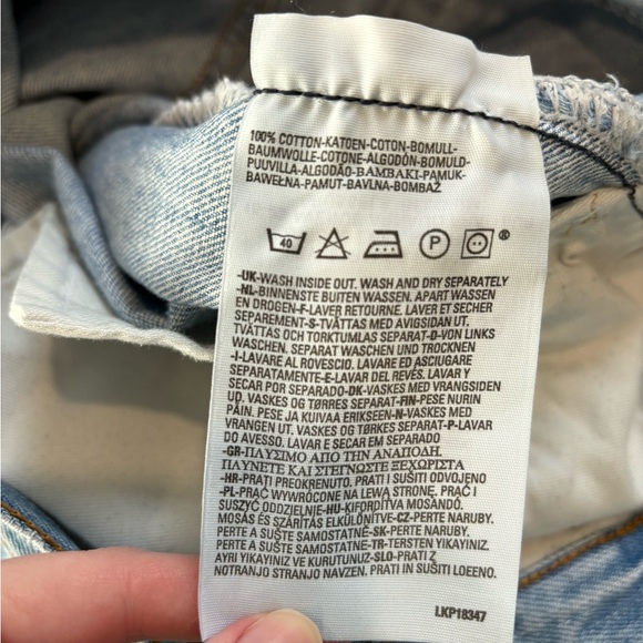 Levi’s Rare Vintage Light Wash 2004 Buttonfly 501  Straight Leg Distressed Jeans - Picture 8 of 12